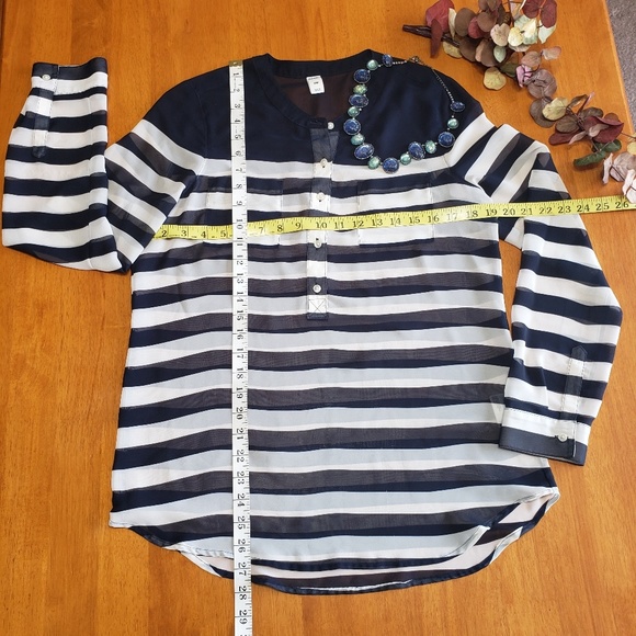OLD NAVY Stripe Blouse!!! - Picture 3 of 8